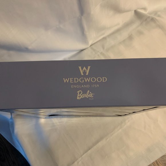 NIB 1999 Wedgwood England 1759 Limited Edition Barbie Doll Blue Dress - Picture 6 of 9